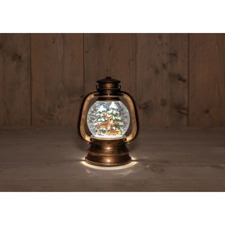 B.O. LANTAARN RENDIER IN GLITTERWATER LED WARM WIT 13,5X20CM 3XAA-DC AANSLUITING