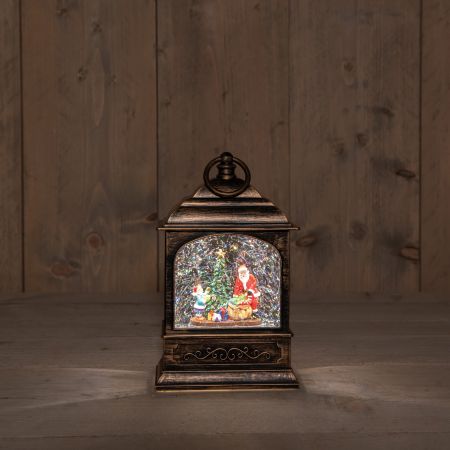 B.O. LANTAARN KERSTMAN IN GLITTERWATER LED WARM WIT 13,5X25,5CM 3XAA EN DC AANSLUITING